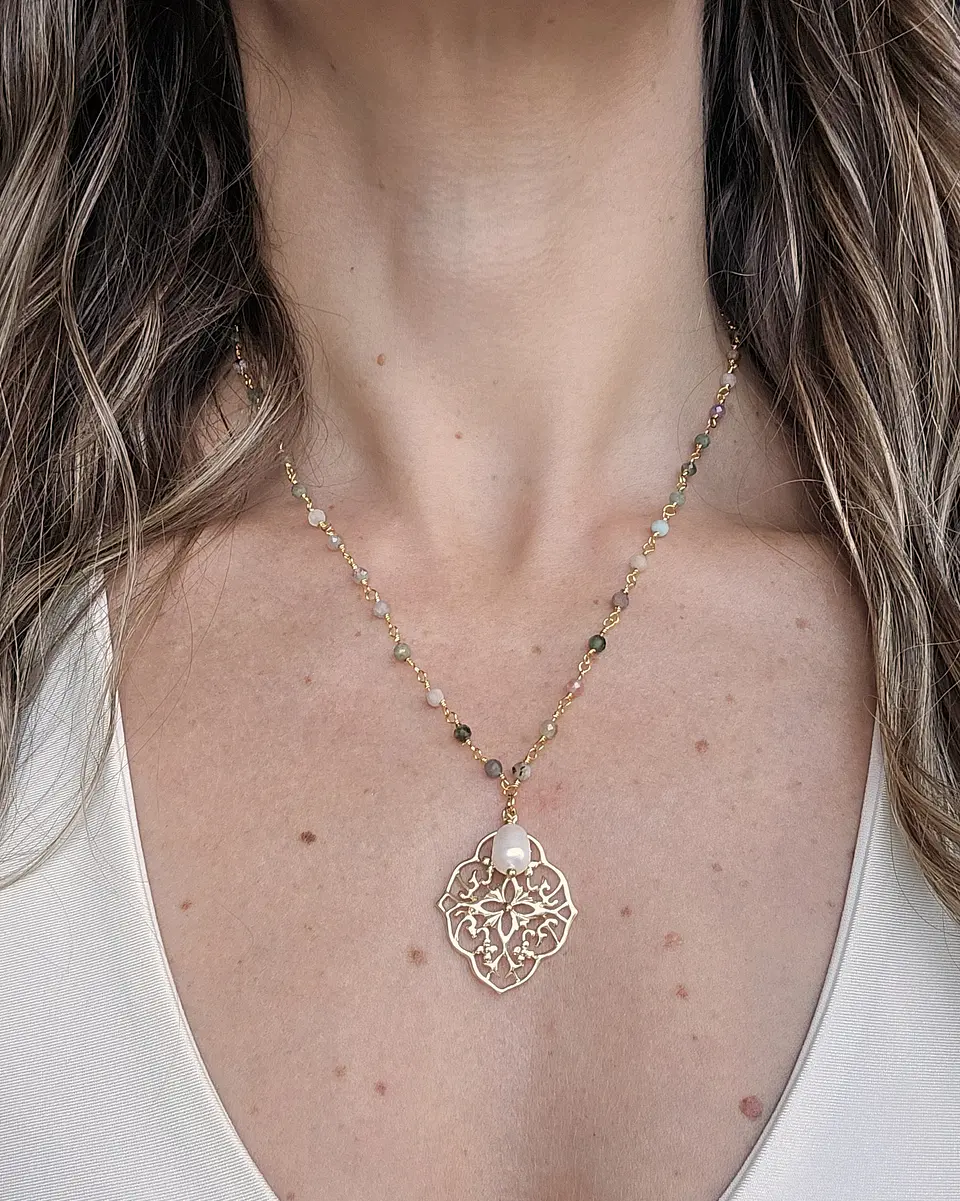 Collar turmalinas, mándala y perla 4