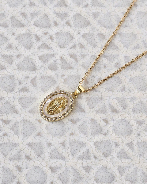 Collar virgen con nácar