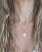 Collar virgen con nácar - Miniatura 2