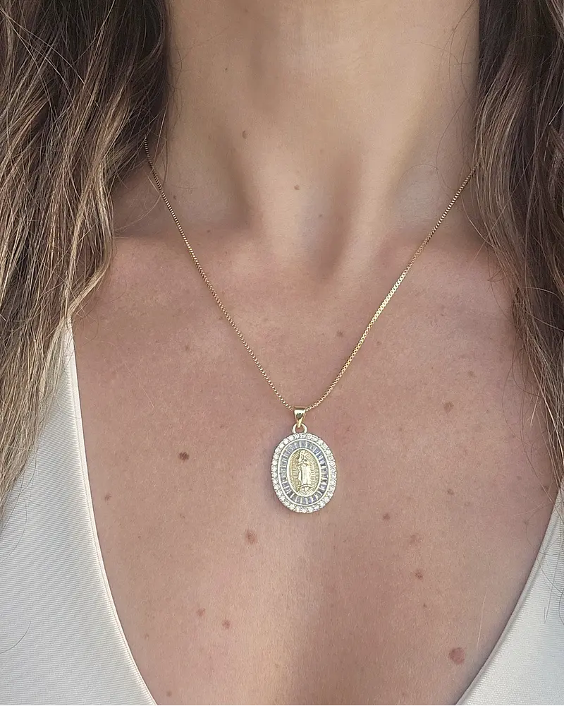 Collar virgen doble corrida circonitas