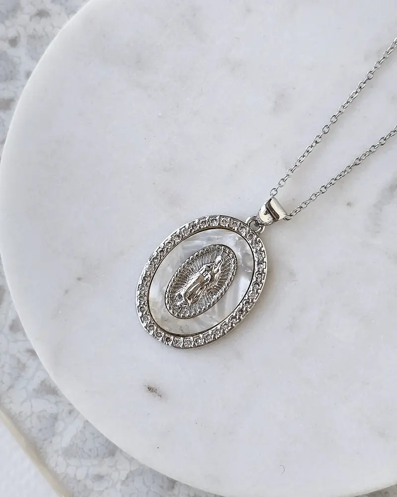 Collar virgen nácar