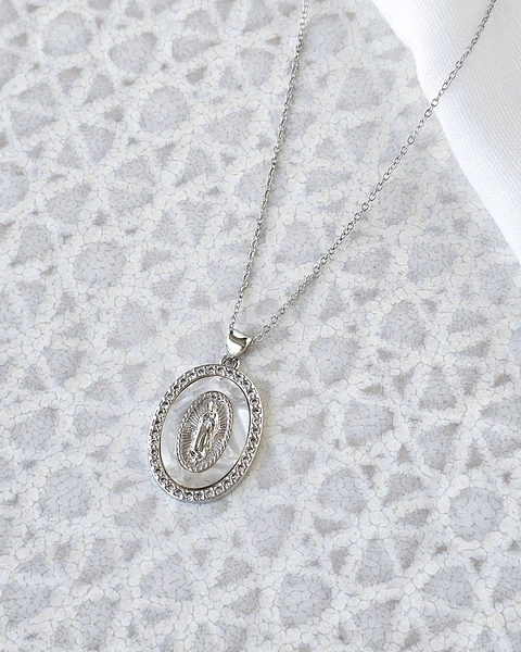 Collar virgen nácar
