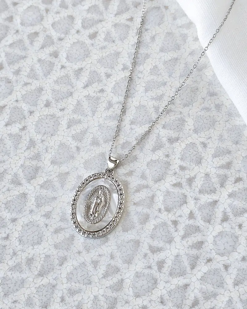 Collar virgen nácar