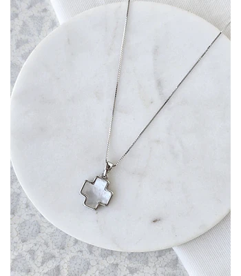 Collar cruz nácar plata
