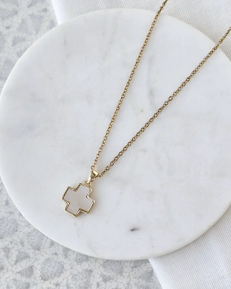 Collar cruz nácar oro