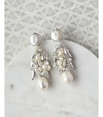 Aros bordados de hojas, flores y perlas silver 