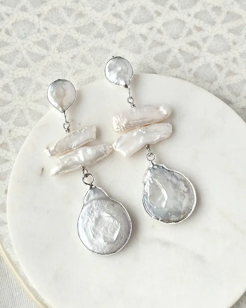 Aros irregulares de perlas grandes silver