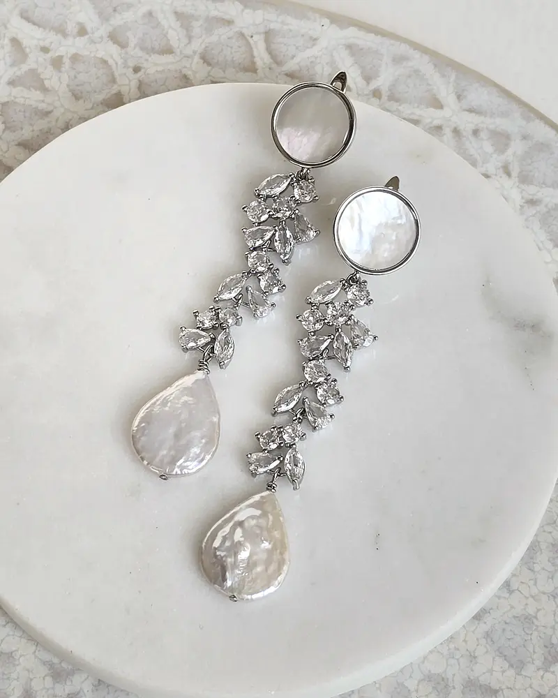Aros con circonita y perla largos