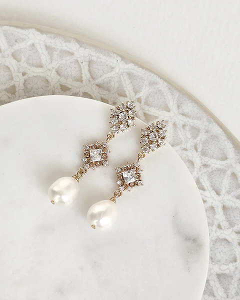 Aros retro doble circonitas y perla 