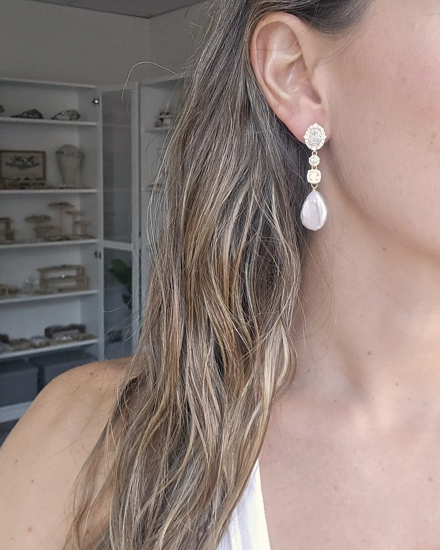 Aros circones y perla natural barroca gold 4