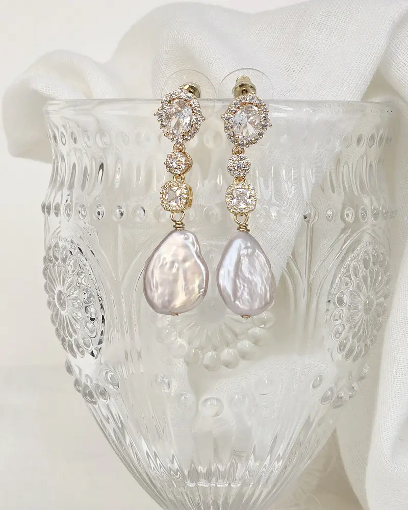 Aros circones y perla natural barroca gold