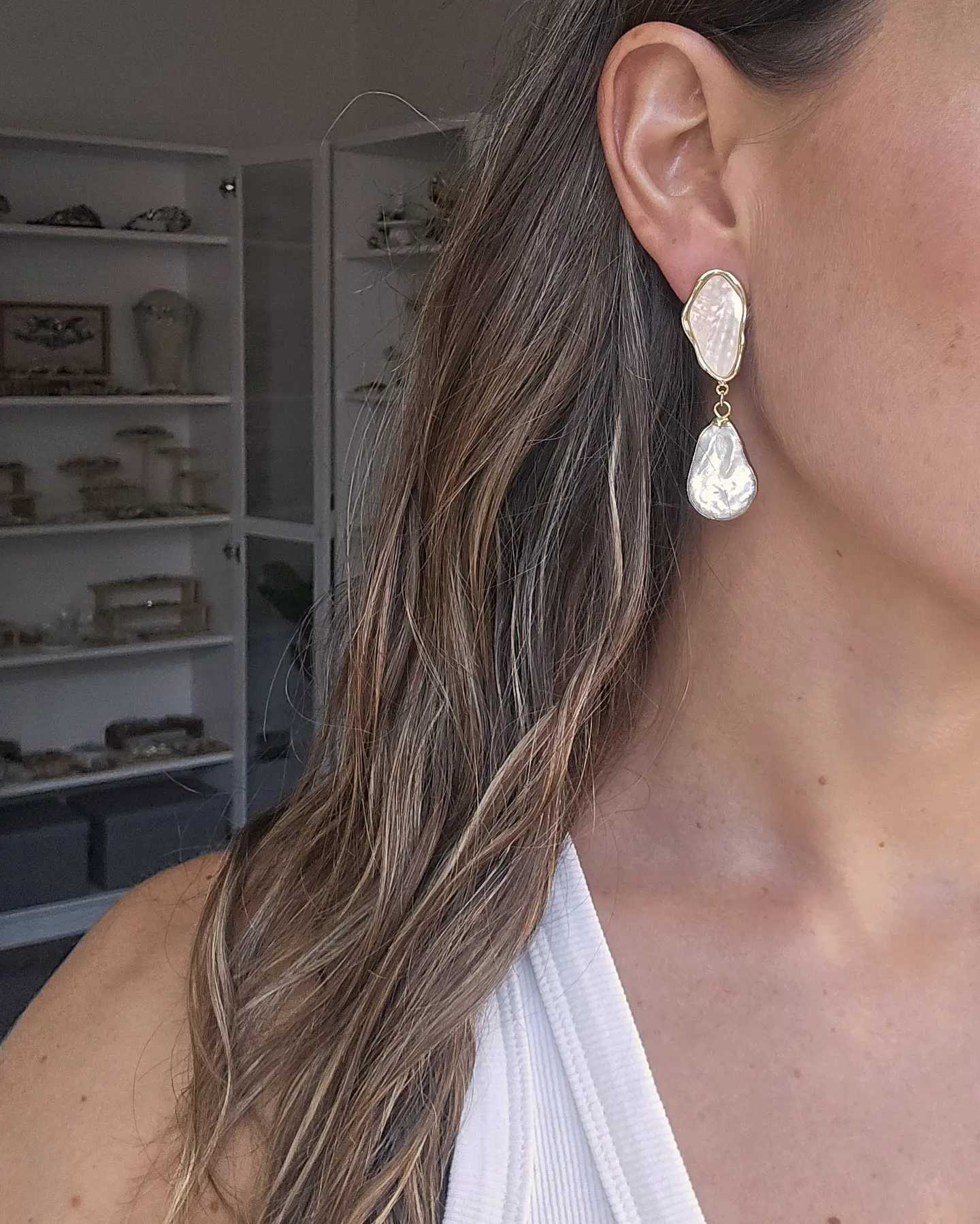 Aros nácar y perla barroca gold 5