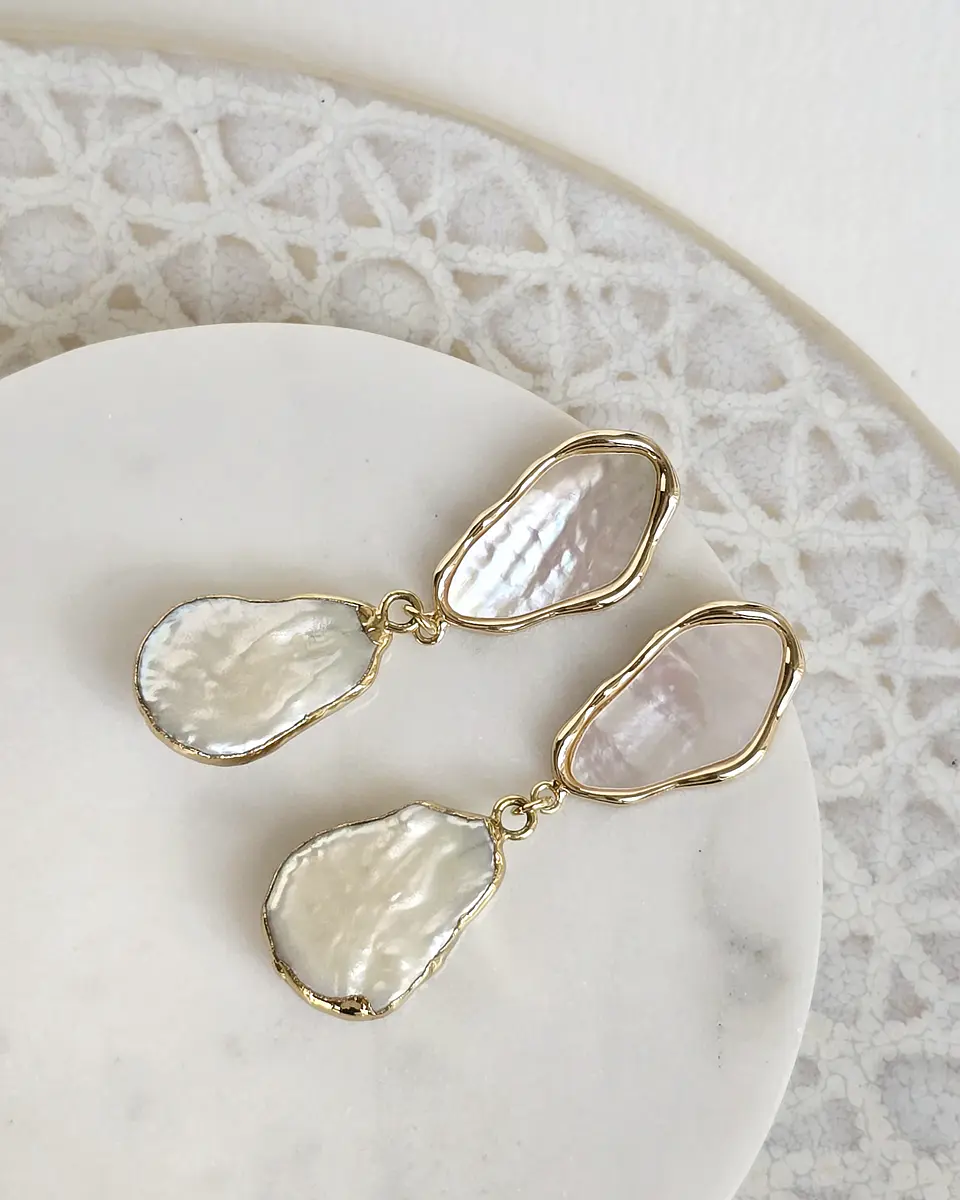 Aros nácar y perla barroca gold 3