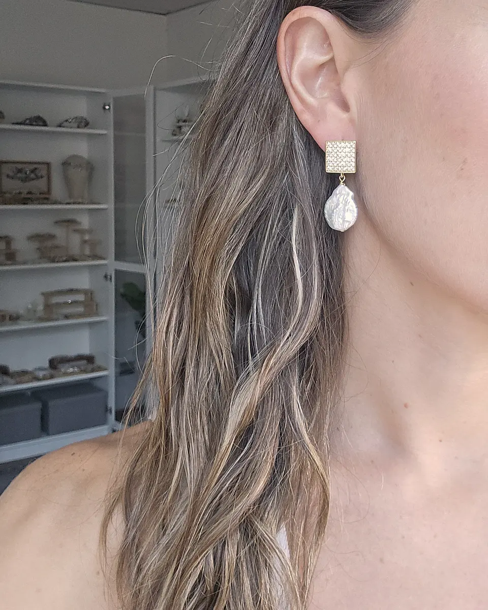 Aros circonitas y perla barroca 2
