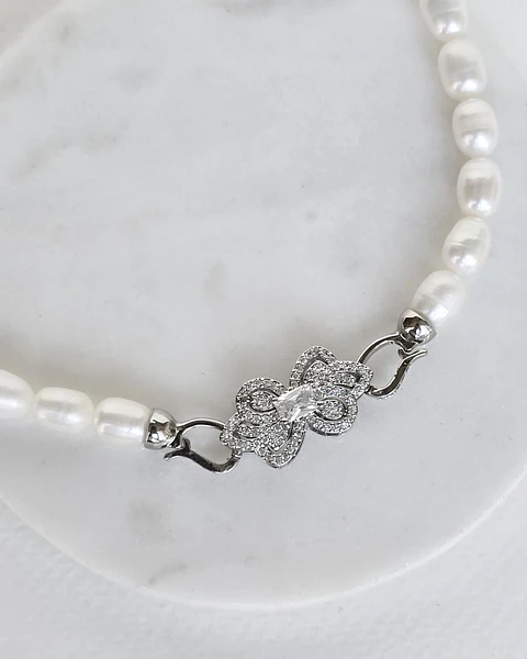 Choker perlas broche flor vintage