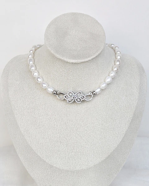Choker perlas broche flor vintage