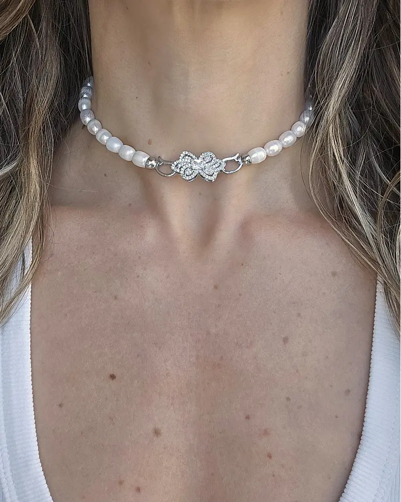 Choker perlas broche flor vintage