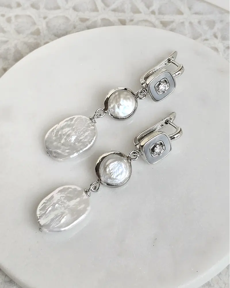 Aros vintage base cuadrada y doble perla 