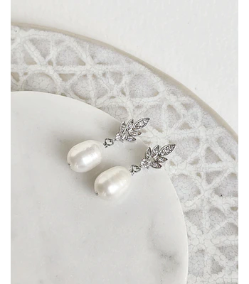 Aros hojita circonitas y perla de río silver