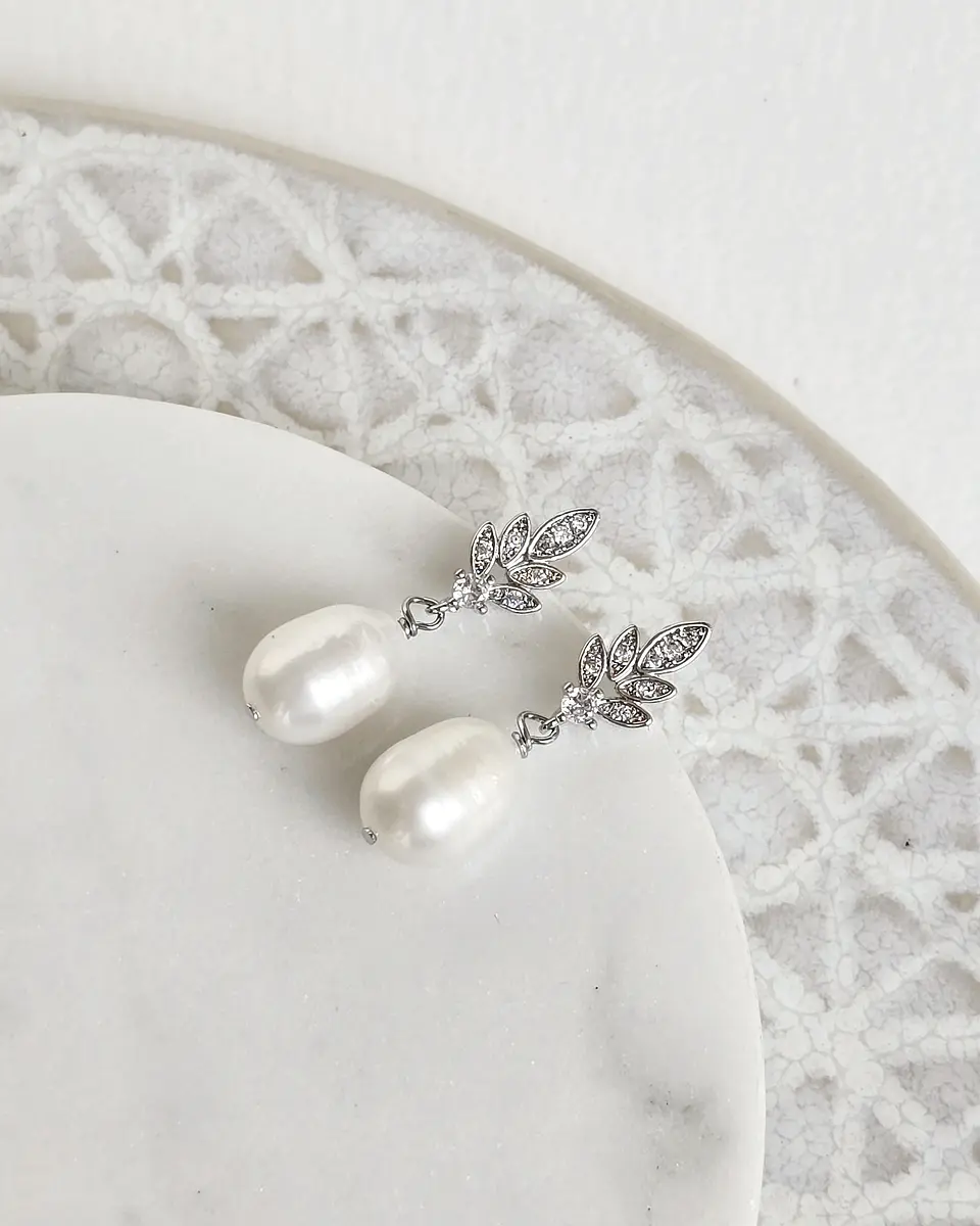 Aros hojita circonitas y perla de río silver 1