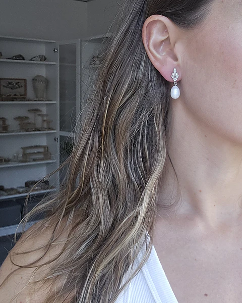 Aros hojita circonitas y perla de río silver