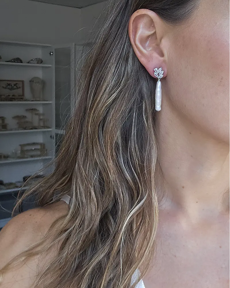 Aros circonitas y perla larga natural