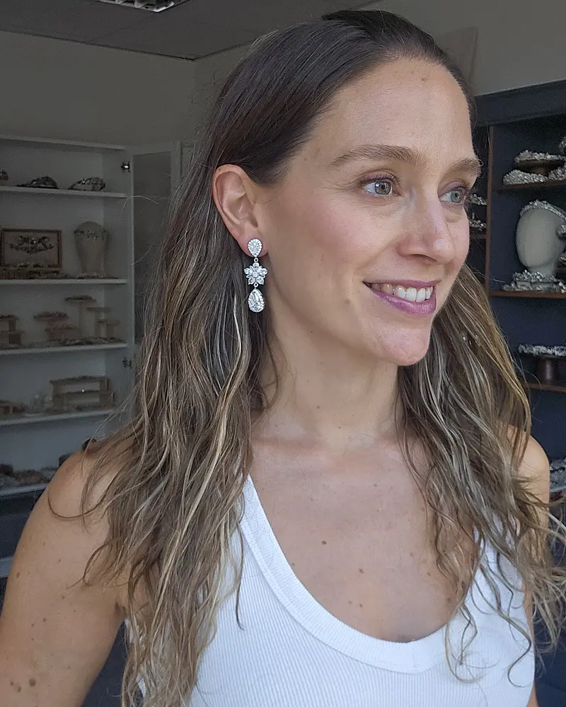 Aros circonitas con flor al centro