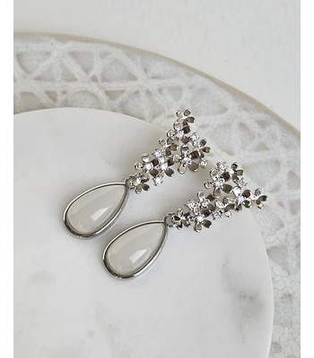 Aros mini florcitas con cristal blanco