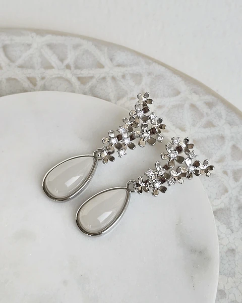 Aros mini florcitas con cristal blanco