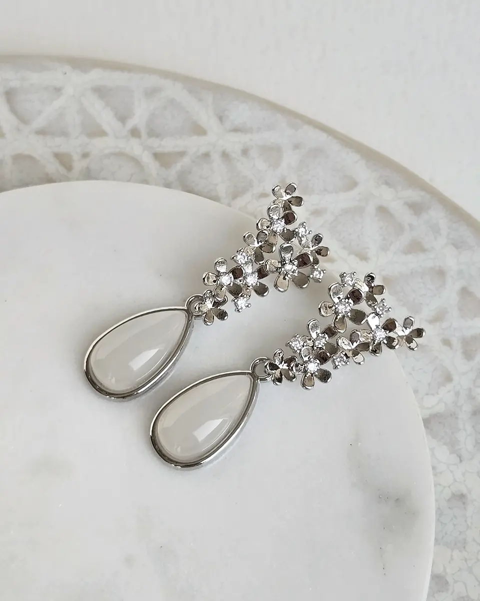 Aros mini florcitas con cristal blanco 1