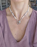 Collar perlas, agua marina y broche flor