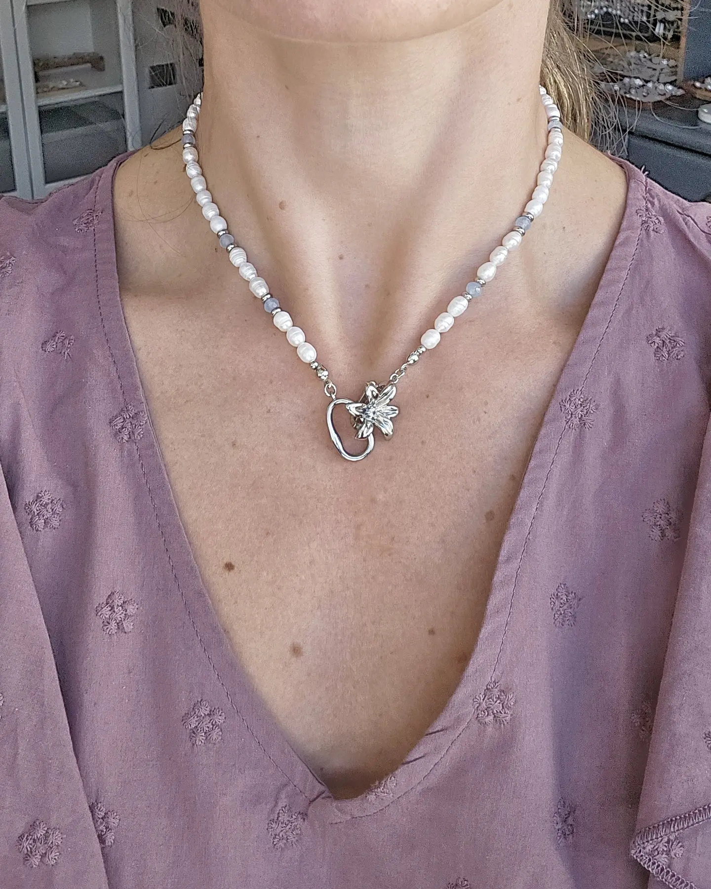Collar perlas, agua marina y broche flor 3