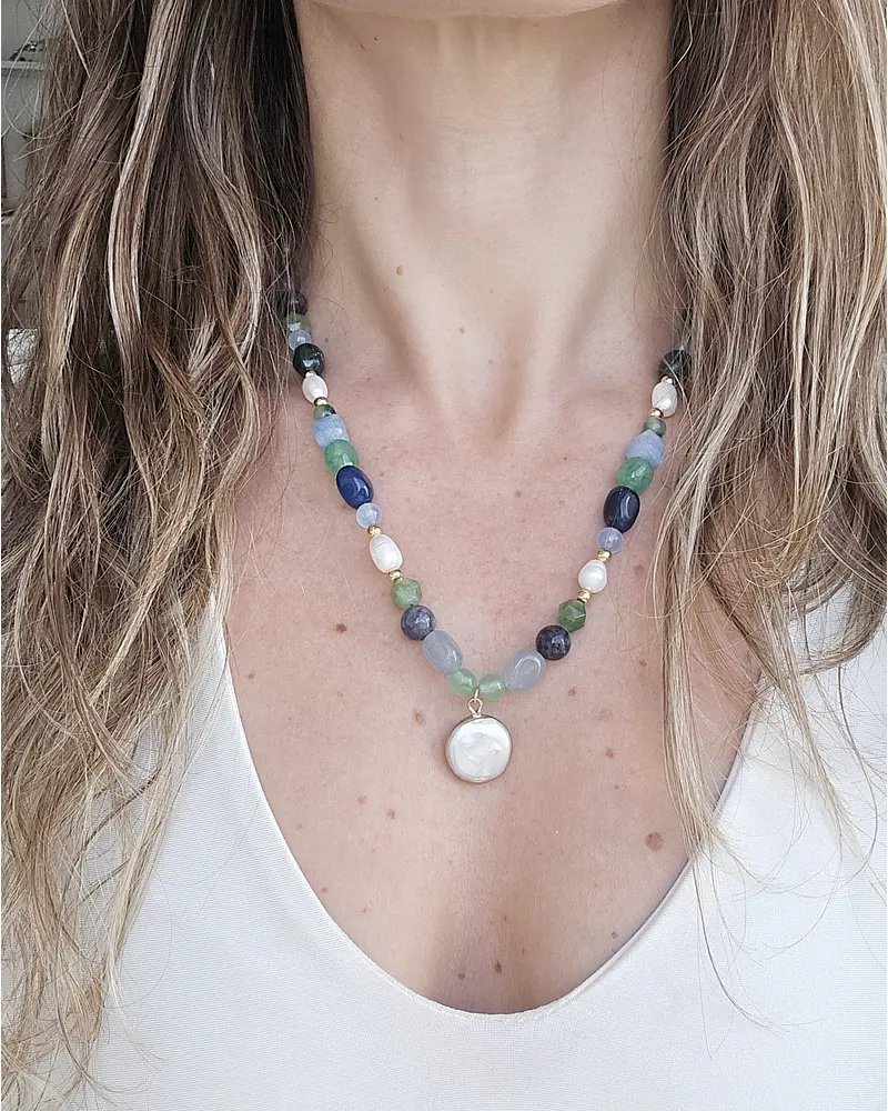Collar piedras naturales azul y verde con perlas