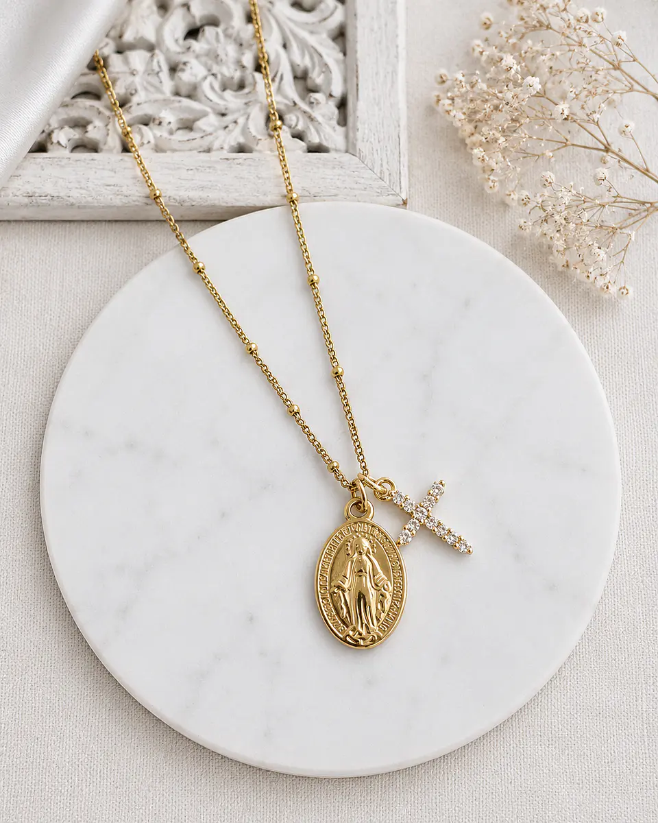 Collar virgen de los rayos con cruz circonitas 1