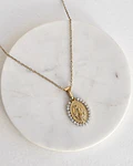 Collar virgen de los rayos circonitas