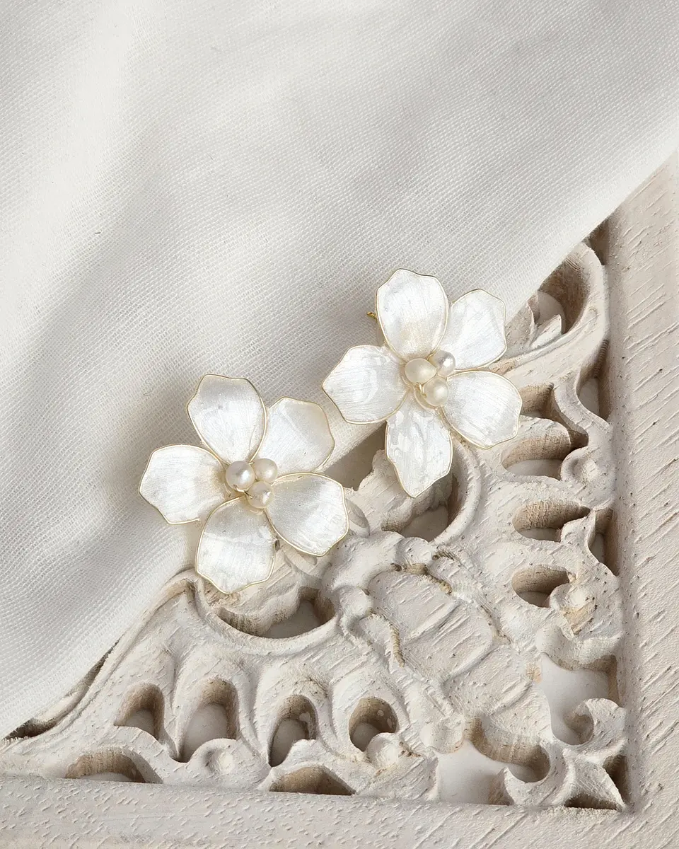 Aros flor anacarada con perlas 1