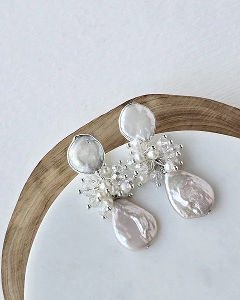 Aros de perla con racimo