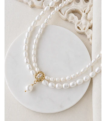 Choker perlas con centro vintage y perla