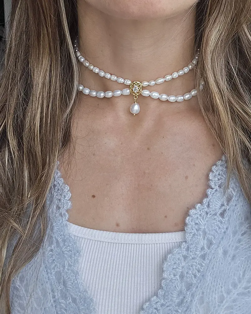 Choker perlas con centro vintage y perla