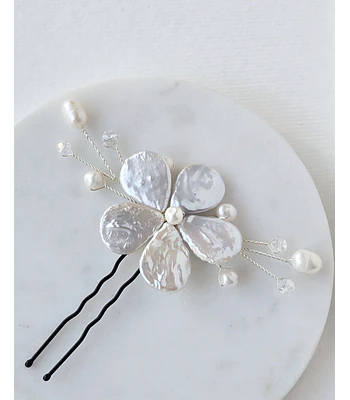 Pin flor perlas barrocas