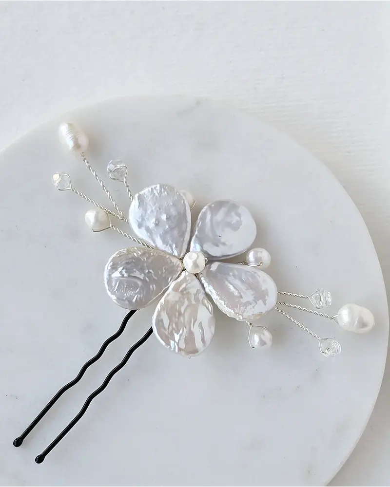 Pin flor perlas barrocas