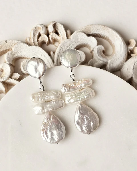 Aros perlas irregulares plateados