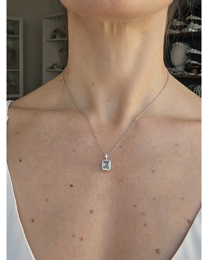 Collar circonitas y cristal celeste