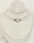 Choker perlas con centro nácar cuadrado