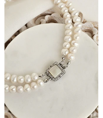 Choker perlas con centro nácar cuadrado