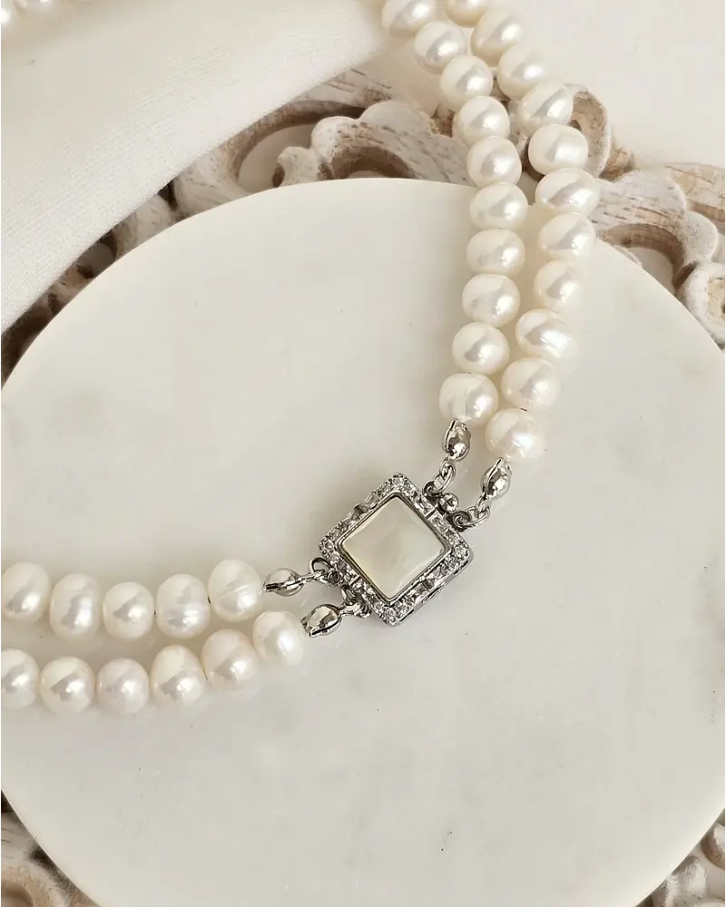 Choker perlas con centro nácar cuadrado