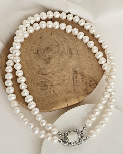 Choker perlas con centro nácar cuadrado