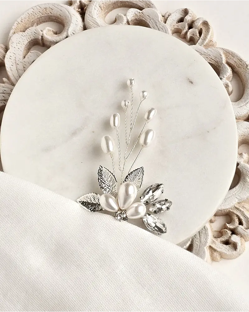 Pin de hoja y ramita perlas silver