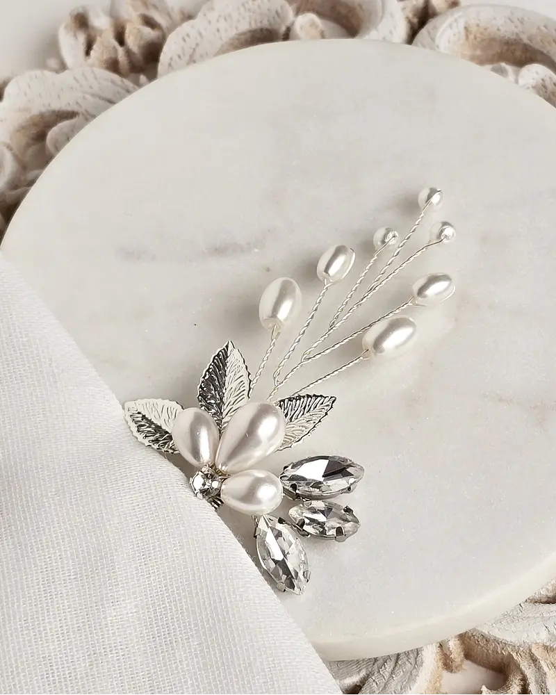 Pin de hoja y ramita perlas silver