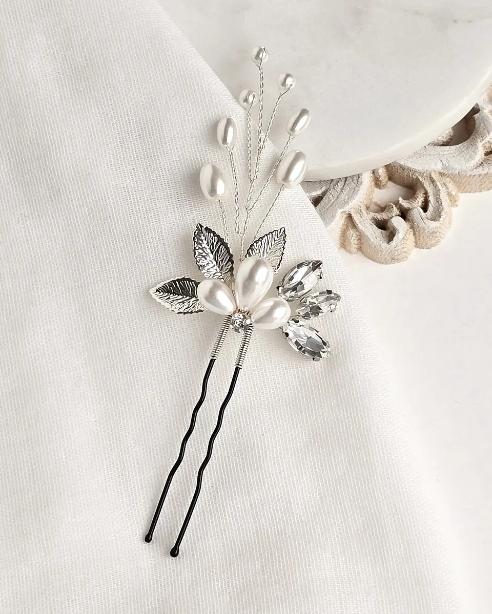 Pin de hoja y ramita perlas silver 3
